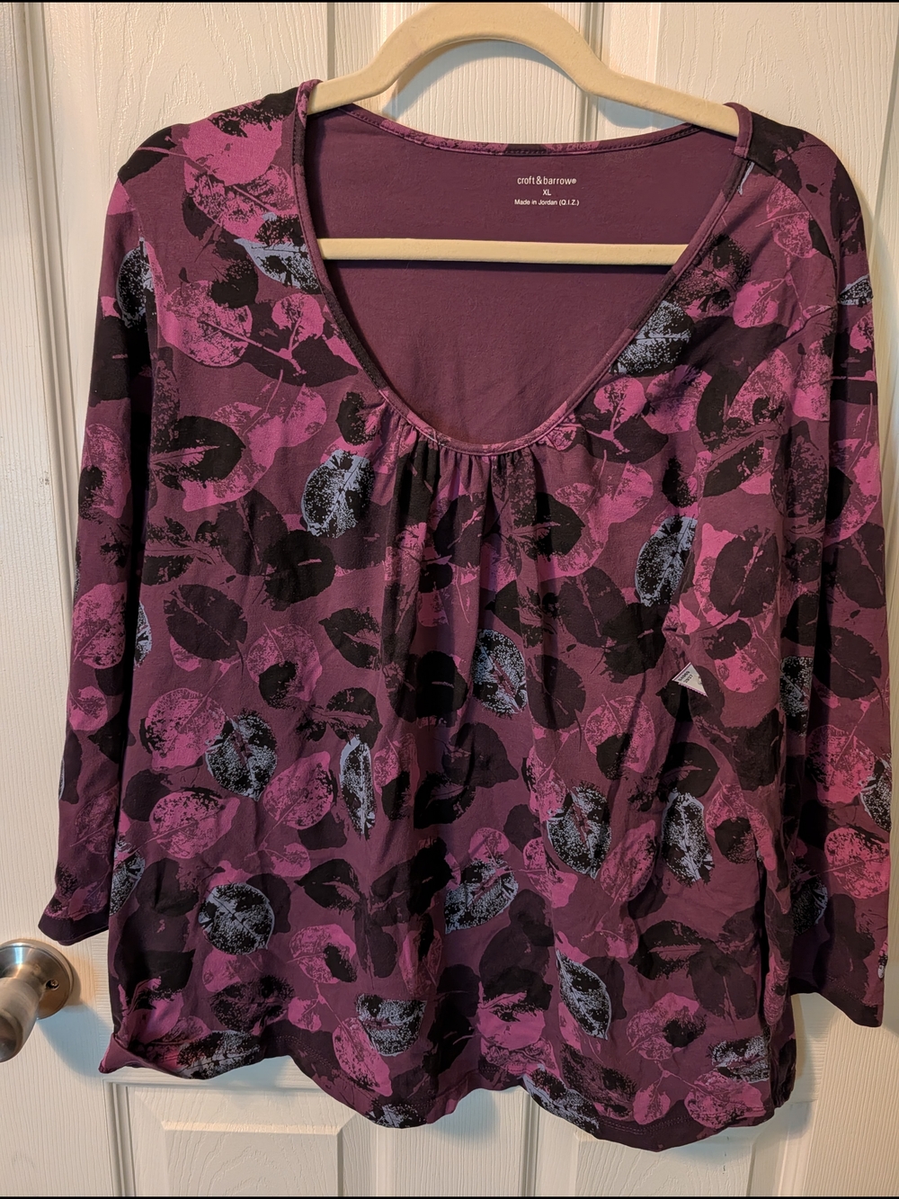 croft & barrow Plum Leaf-Print Scoop Neck Top
